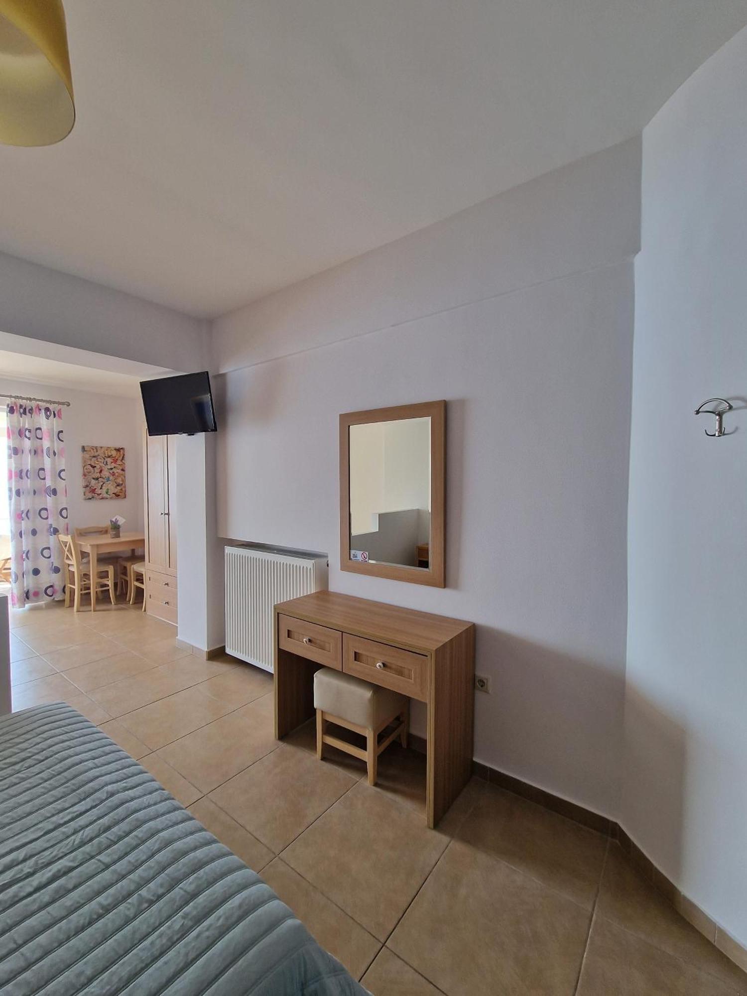 Aparthotel Porto Xronia Khrónia Exterior foto