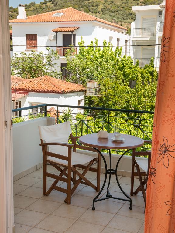 Aparthotel Porto Xronia Khrónia Exterior foto